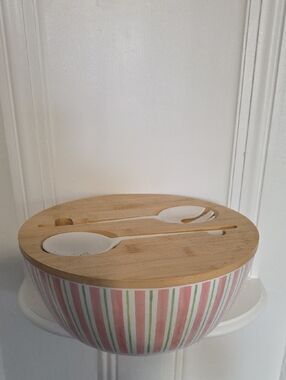 LARGE BOWL WITH SERVING UTENSILS: 125oz capacity Brand New